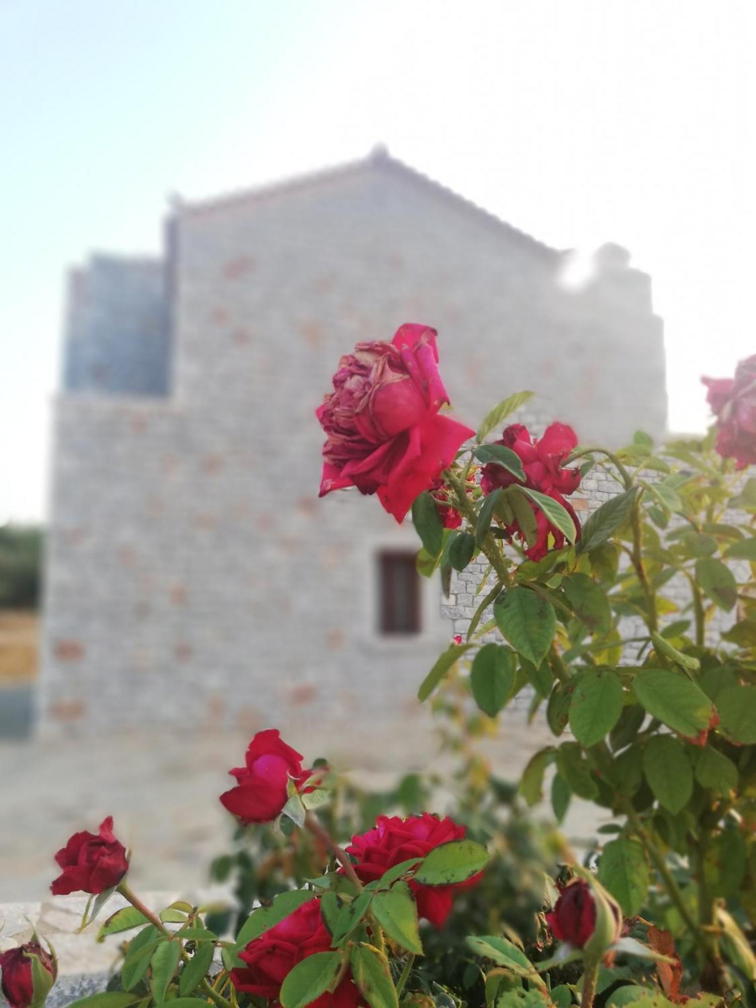 Athevillas Antonis Mína Екстериор снимка