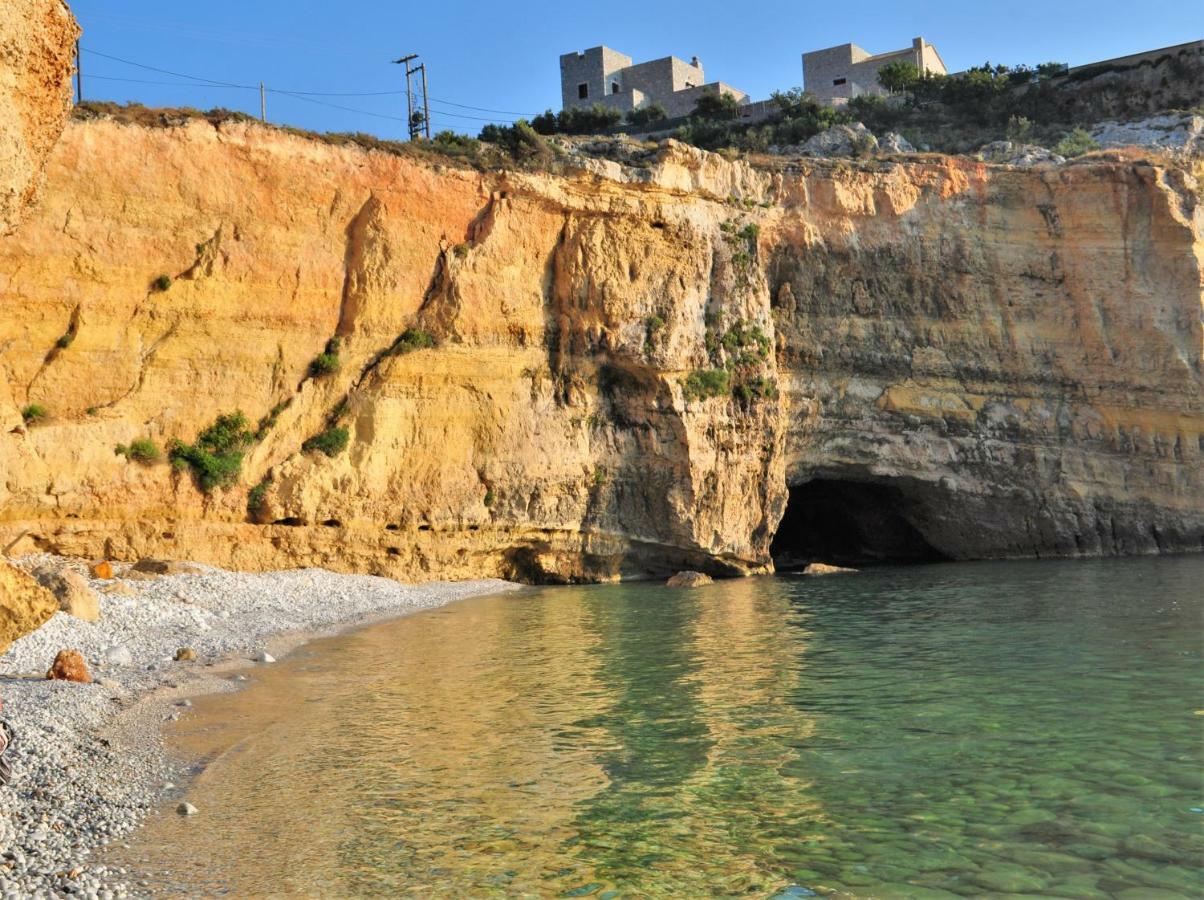 Athevillas Antonis Mína Екстериор снимка